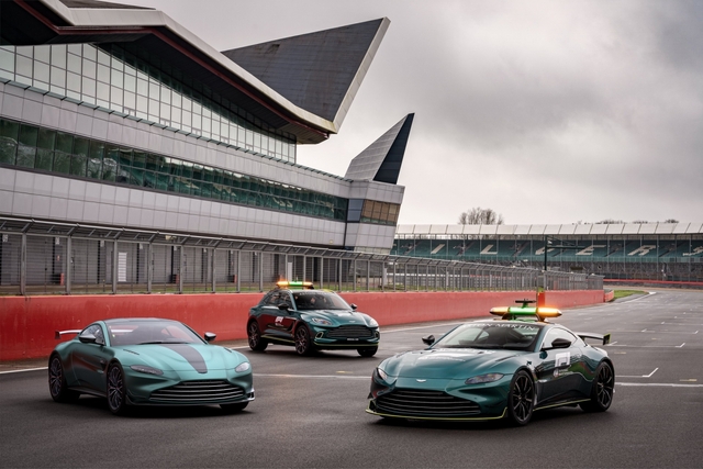 Aston Martin Vantage có thêm bản đặc biệt lấy cảm hứng từ xe an toàn - Ảnh 11.