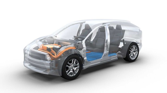SUV điện Toyota lộ mặt trước ngày ra mắt hoàn chỉnh - Ảnh 3.