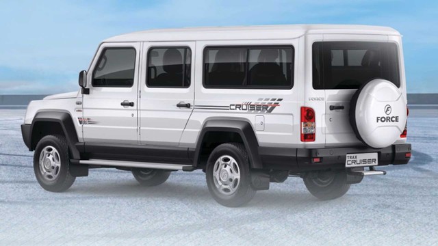 Đỉnh cao đạo nhái Mercedes G-Class: Ngoại hình kệch cỡm, 13 chỗ ngồi, động cơ yếu hơn Toyota Vios - Ảnh 2.