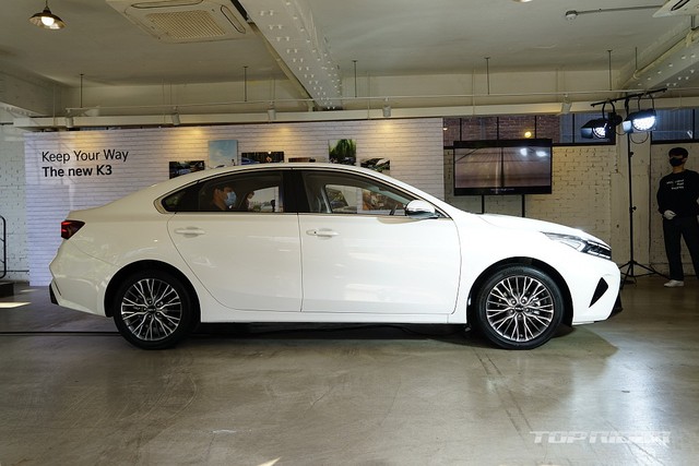 Chi tiết Kia Cerato 2021 ngoài đời thực: 4 biến thể, option miên man, giá quy đổi từ 360 triệu đồng - Ảnh 4. Chi tiết Kia Cerato 2021 ngoài đời thực: 4 biến thể, option miên man, giá quy đổi từ 360 triệu đồng - Ảnh 4.