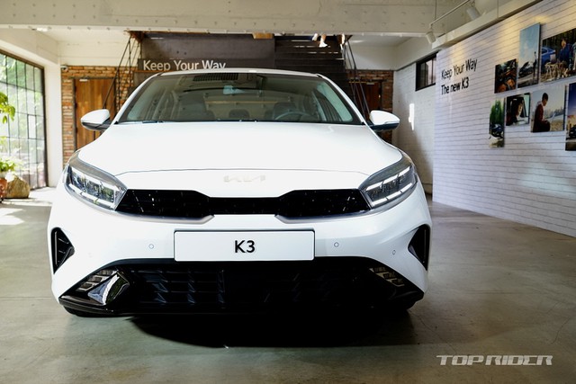 Chi tiết Kia Cerato 2021 ngoài đời thực: 4 biến thể, option miên man, giá quy đổi từ 360 triệu đồng - Ảnh 2. Chi tiết Kia Cerato 2021 ngoài đời thực: 4 biến thể, option miên man, giá quy đổi từ 360 triệu đồng - Ảnh 2.