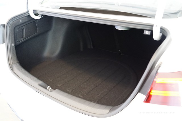 Chi tiết Kia Cerato 2021 ngoài đời thực: 4 biến thể, option miên man, giá quy đổi từ 360 triệu đồng - Ảnh 11. Chi tiết Kia Cerato 2021 ngoài đời thực: 4 biến thể, option miên man, giá quy đổi từ 360 triệu đồng - Ảnh 11.