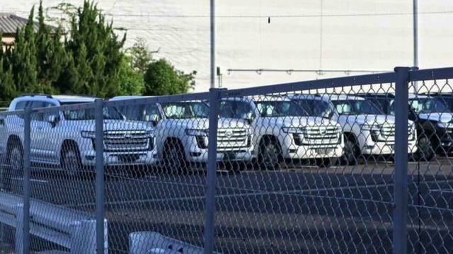 Toyota Land Cruiser thế hệ mới lộ nguyên cả lô không che chắn: Nồi đồng cối đá cuối cùng cũng chịu thay đổi