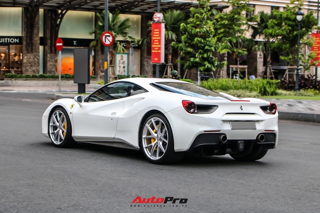 Hội chơi siêu xe Evo Team tụ họp cuối tuần, chiếc McLaren 720S Spider của ca sĩ Đoàn Di Băng cũng xuất hiện - Ảnh 7. Hội chơi siêu xe Evo Team tụ họp cuối tuần, chiếc McLaren 720S Spider của ca sĩ Đoàn Di Băng cũng xuất hiện - Ảnh 7.