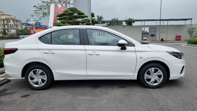 Honda City E 2021 ồ ạt về đại lý: Xe dịch vụ giá 499 triệu, vẫn số tự động, đấu Toyota Vios số sàn - Ảnh 4.