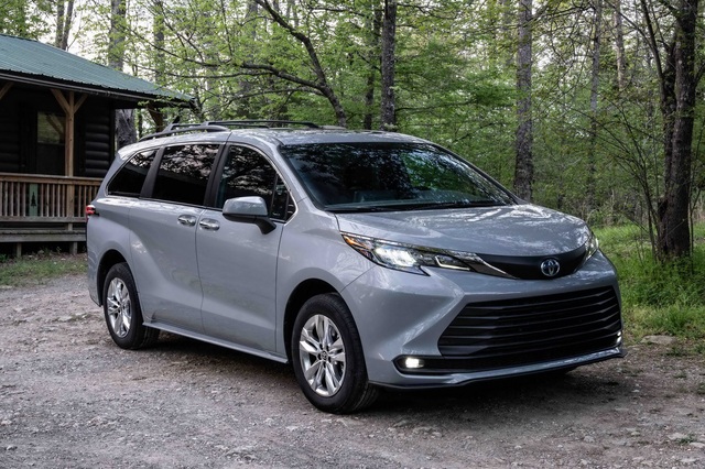 Top Features To Check Out On The 2023 Toyota Sienna  Toyota of Clermont