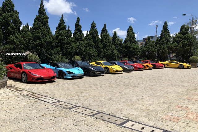 Dàn siêu xe trăm tỷ sặc sỡ hội ngộ tại Đà Lạt, Ferrari F8 Tributo của nữ đại gia trẻ mới sắm cũng góp mặt - Ảnh 2. Dàn siêu xe trăm tỷ sặc sỡ hội ngộ tại Đà Lạt, Ferrari F8 Tributo của nữ đại gia trẻ mới sắm cũng góp mặt - Ảnh 2.