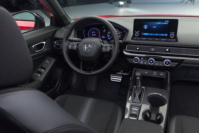 Chi tiết Honda Civic 2022 ngoài đời thực: Sang chảnh hơn, giảm chất thể thao, thêm nhiều trang bị bắt kịp thời đại, phả hơi nóng lên Mazda3 - Ảnh 9. Chi tiết Honda Civic 2022 ngoài đời thực: Sang chảnh hơn, giảm chất thể thao, thêm nhiều trang bị bắt kịp thời đại, phả hơi nóng lên Mazda3 - Ảnh 9.