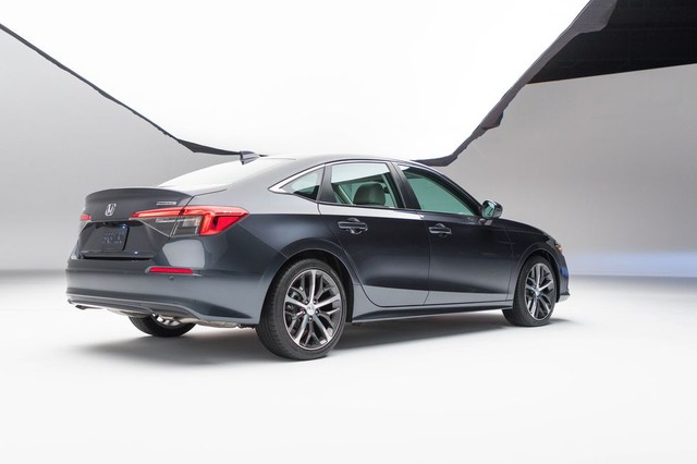 Chi tiết Honda Civic 2022 ngoài đời thực: Sang chảnh hơn, giảm chất thể thao, thêm nhiều trang bị bắt kịp thời đại, phả hơi nóng lên Mazda3 - Ảnh 11. Chi tiết Honda Civic 2022 ngoài đời thực: Sang chảnh hơn, giảm chất thể thao, thêm nhiều trang bị bắt kịp thời đại, phả hơi nóng lên Mazda3 - Ảnh 11.