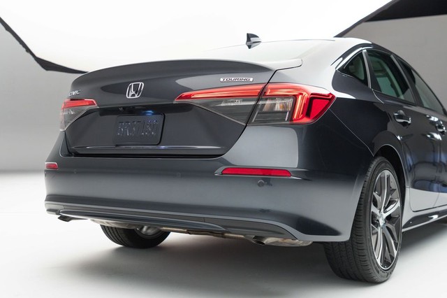 Chi tiết Honda Civic 2022 ngoài đời thực: Sang chảnh hơn, giảm chất thể thao, thêm nhiều trang bị bắt kịp thời đại, phả hơi nóng lên Mazda3 - Ảnh 13. Chi tiết Honda Civic 2022 ngoài đời thực: Sang chảnh hơn, giảm chất thể thao, thêm nhiều trang bị bắt kịp thời đại, phả hơi nóng lên Mazda3 - Ảnh 13.