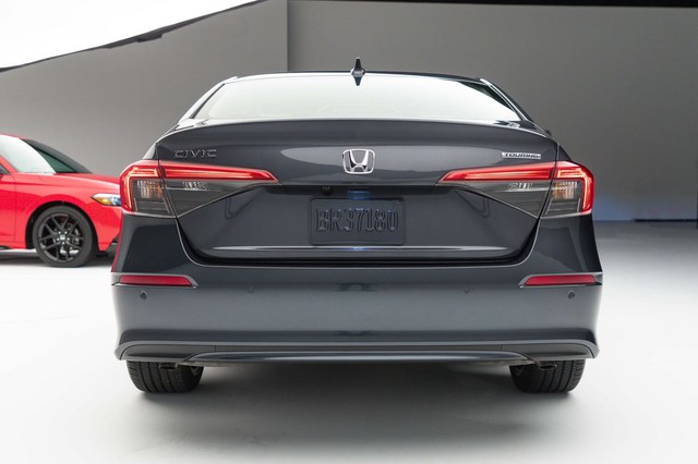 Chi tiết Honda Civic 2022 ngoài đời thực: Sang chảnh hơn, giảm chất thể thao, thêm nhiều trang bị bắt kịp thời đại, phả hơi nóng lên Mazda3 - Ảnh 16. Chi tiết Honda Civic 2022 ngoài đời thực: Sang chảnh hơn, giảm chất thể thao, thêm nhiều trang bị bắt kịp thời đại, phả hơi nóng lên Mazda3 - Ảnh 16.