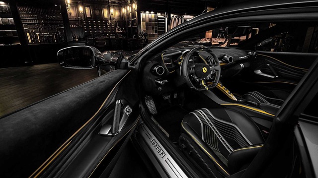 Ferrari 812 Superfast độ nội thất vàng đen hút mắt - Gợi ý hoàn hảo cho đại gia Việt