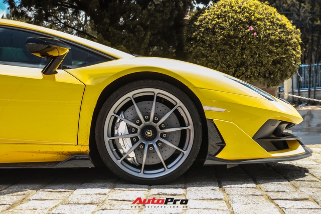 Bắt gặp Lamborghini Aventador SVJ từng của nữ doanh nhân 9x ngành cà phê sở hữu gói độ độc nhất Việt Nam - Ảnh 4. Bắt gặp Lamborghini Aventador SVJ từng của nữ doanh nhân 9x ngành cà phê sở hữu gói độ độc nhất Việt Nam - Ảnh 4.