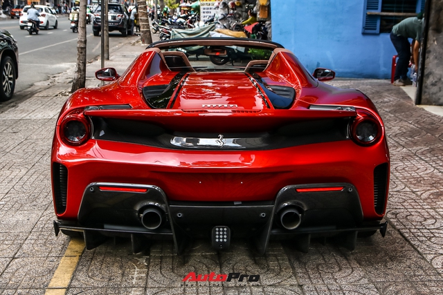 Cận cảnh Ferrari 488 Pista Spider thứ hai về Việt Nam: Nhiều chi tiết carbon gây ấn tượng về mặt thị giác - Ảnh 2.