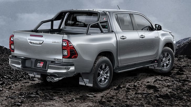 Toyota Hilux hiệu suất cao có thể ra mắt tháng 10: Option miên man hơn để thuyết phục dân chơi bán tải - Ảnh 3.