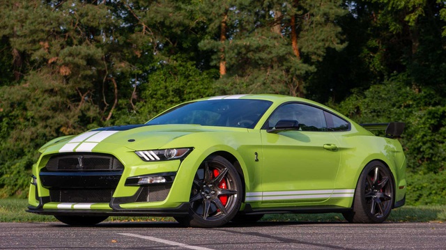 Để lấy danh hiệu xe thể thao bán chạy nhất thế giới, Ford Mustang phải đánh đổi điều này