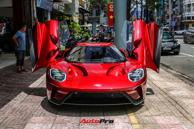 Cận cảnh Ford GT đầu tiên Việt Nam: Đẹp mê mẩn từ trong ra ngoài, đã vào tầm ngắm của Minh nhựa - Ảnh 11.