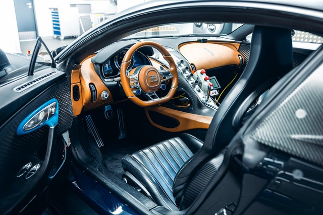 Siêu xe chạy nhiều như xe dịch vụ: Chiếc Bugatti Chiron này đã chinh phục nhiều địa hình khắc nghiệt nhất thế giới - Ảnh 4.