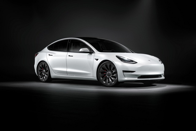 Doanh số Tesla bị khai khống 3.000 xe do cộng nhầm doanh số năm 2020 - Ảnh 1.