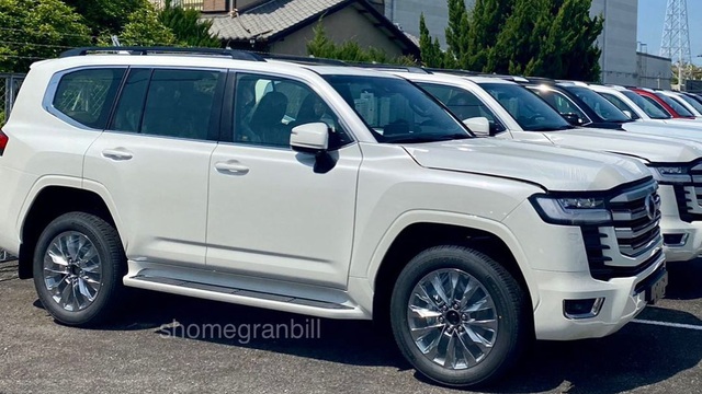 Toyota Land Cruiser 2022 tiếp tục lộ thêm nhiều thông tin 'hot' trước giờ G: Kích thước lớn hơn, khối lượng giảm