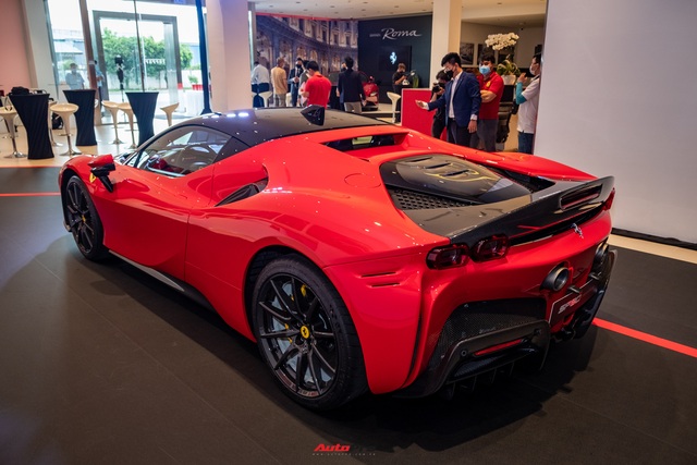 Ferrari SF90 Stradale chính hãng đầu tiên về Việt Nam: Giá trên 30 tỷ đồng, không phải xe của Cường Đô La - Ảnh 6.