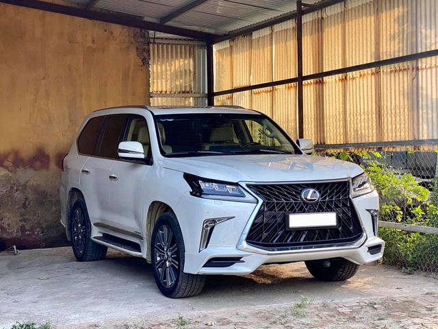 Lexus LX 570 Super Sport hiếm hoi được rao bán: Khấu hao hàng tỷ đồng sau 5 năm nhưng vẫn đắt ngang BMW X7 đập hộp - Ảnh 6.