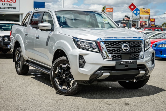 Đây là khác biệt giữa 4 bản Nissan Navara 2021 vừa ra mắt Việt Nam: Chọn full option hay mua bản tiêu chuẩn dư gần 200 triệu? - Ảnh 2.