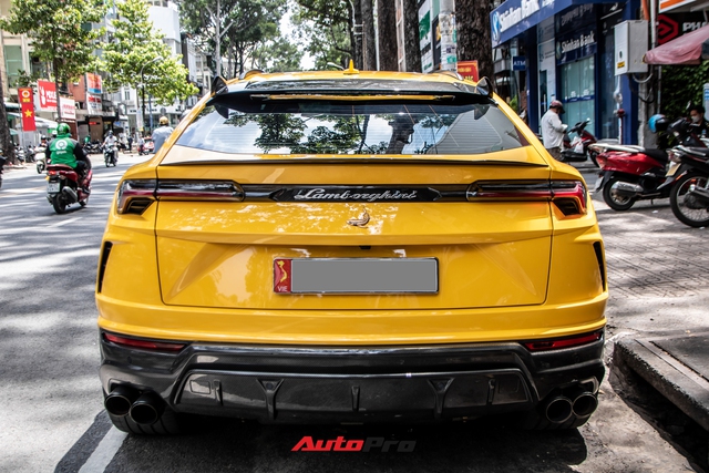 Lamborghini Urus khó bắt gặp nhất Việt Nam lộ diện trên phố Sài Gòn, bộ mâm mới là điểm nhấn - Ảnh 7. Lamborghini Urus khó bắt gặp nhất Việt Nam lộ diện trên phố Sài Gòn, bộ mâm mới là điểm nhấn - Ảnh 7.