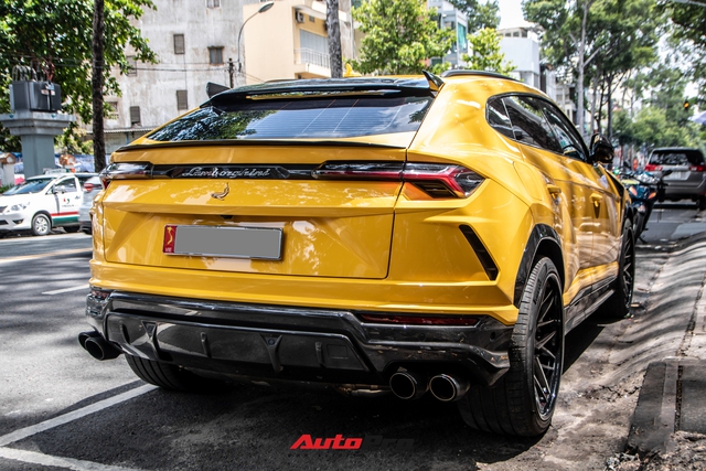Lamborghini Urus khó bắt gặp nhất Việt Nam lộ diện trên phố Sài Gòn, bộ mâm mới là điểm nhấn - Ảnh 9. Lamborghini Urus khó bắt gặp nhất Việt Nam lộ diện trên phố Sài Gòn, bộ mâm mới là điểm nhấn - Ảnh 9.