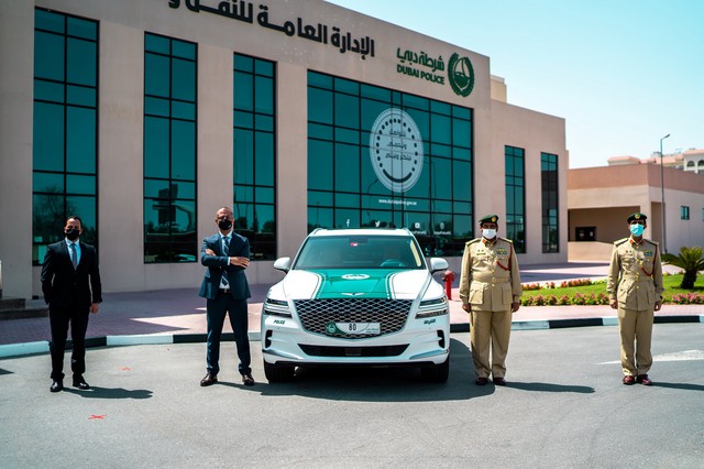 Chán siêu xe, cảnh sát Dubai chuyển sang tậu xe Hàn - Ảnh 2.