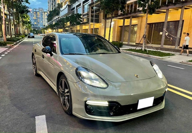 Sự thật phía sau chiếc Porsche Panamera model 2019 nhưng có giá bán lại chỉ 1,7 tỷ đồng - Ảnh 1.