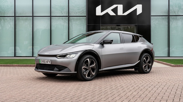 Kia EV6 chốt giá: Bản cao nhất gần ngang BMW 6-Series