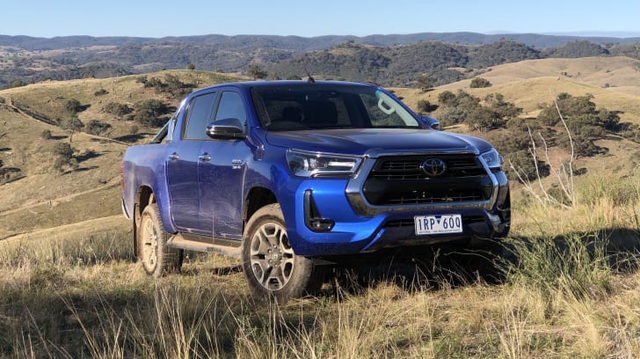 Rộ tin lắp ráp tại Việt Nam nhưng Toyota Hilux sẽ ưu ái quốc gia này bằng bản mới có tính năng được ai cũng mong chờ