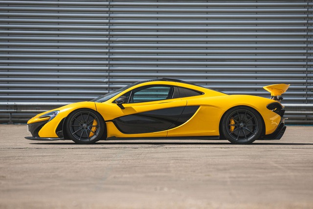 McLaren P1 đầu tiên xuất xưởng được đem bán đấu giá, dự kiến thu về hơn 2,5 triệu USD - Ảnh 1.