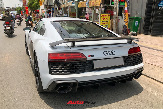 Audi R8 V10 Performance 2021 đầu tiên về Việt Nam lộ diện trên phố với một chi tiết khẳng định đã có chủ - Ảnh 8.