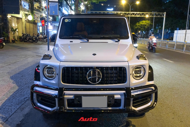 Thiếu gia 97 Phan Hoàng cầm lái Mercedes-AMG G 63 quốc dân ra phố: Không sợ trộn lẫn với 2 điểm khác biệt - Ảnh 6.