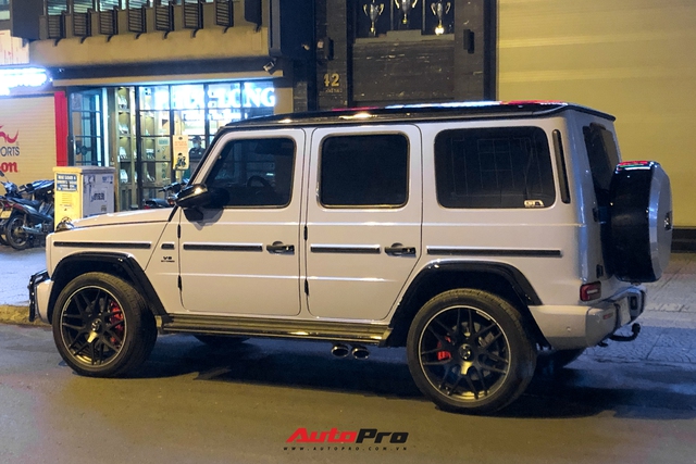 Thiếu gia 97 Phan Hoàng cầm lái Mercedes-AMG G 63 quốc dân ra phố: Không sợ trộn lẫn với 2 điểm khác biệt - Ảnh 5.