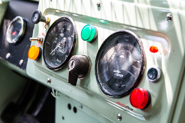 Dân chơi Hà Nội hồi sinh Land Rover Series II 60 tuổi độc nhất Việt Nam: Đơn sơ nhưng một chi tiết gây tò mò - Ảnh 13. Dân chơi Hà Nội hồi sinh Land Rover Series II 60 tuổi độc nhất Việt Nam: Đơn sơ nhưng một chi tiết gây tò mò - Ảnh 13.