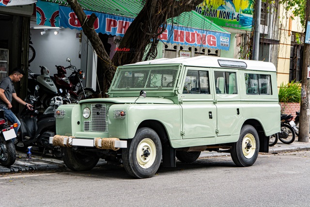 Dân chơi Hà Nội hồi sinh Land Rover Series II 60 tuổi độc nhất Việt Nam: Đơn sơ nhưng một chi tiết gây tò mò - Ảnh 3. Dân chơi Hà Nội hồi sinh Land Rover Series II 60 tuổi độc nhất Việt Nam: Đơn sơ nhưng một chi tiết gây tò mò - Ảnh 3.