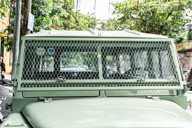 Dân chơi Hà Nội hồi sinh Land Rover Series II 60 tuổi độc nhất Việt Nam: Đơn sơ nhưng một chi tiết gây tò mò - Ảnh 4. Dân chơi Hà Nội hồi sinh Land Rover Series II 60 tuổi độc nhất Việt Nam: Đơn sơ nhưng một chi tiết gây tò mò - Ảnh 4.
