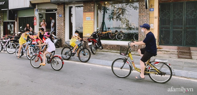 Dịch vụ hot giữa mùa dịch: Người dân Hà Nội đổ xô lên phố thuê xe đạp, có cửa hàng cháy đến mức 250 chiếc không đủ cung - Ảnh 9.