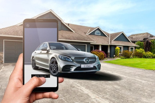 Mercedes-Benz bán hàng trăm xe sang online tại Việt Nam