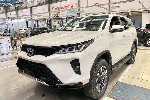 Thực hư tin đồn Toyota Hilux và Hiace 2021 được lắp ráp tại Việt Nam - Ảnh 4.