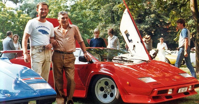 Ferrari đổ dầu vào vạc lửa Lamborghini: Ông là một tên lái máy kéo, đừng cằn nhằn về xe của tôi! - Ảnh 3.