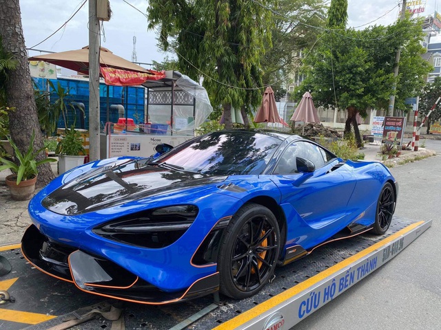 Màn mua bán siêu xe cồng kềnh chưa từng có: Đại gia lan Sài Gòn mua đi, bán lại McLaren 765LT chớp nhoáng - Ảnh 1.