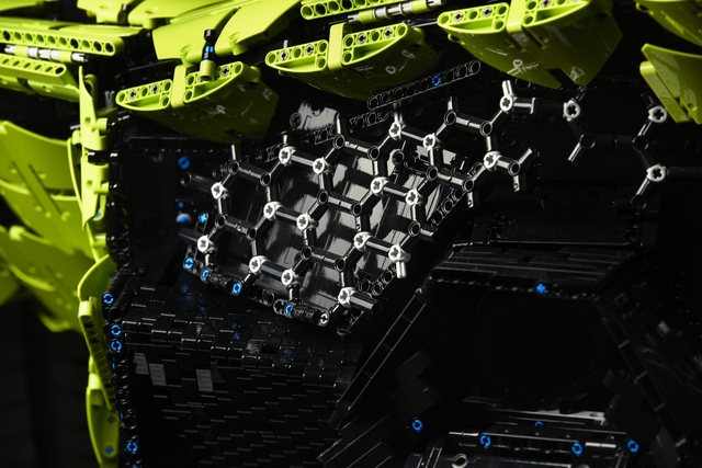 Lego hợp tác cùng Lamborghini ra mắt mô hình của siêu phẩm Sián FKP37 tỉ lệ thật - Ảnh 8.