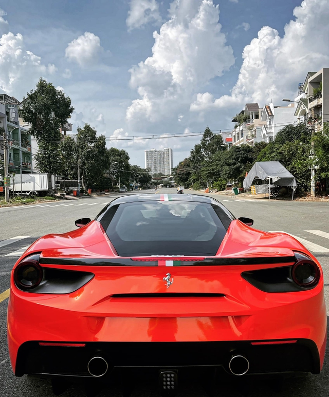 Suýt về tay richkid 16 tuổi Đà Nẵng, Ferrari 488 GTB từng của Tuấn Hưng đã tìm được chủ mới - Ảnh 2.