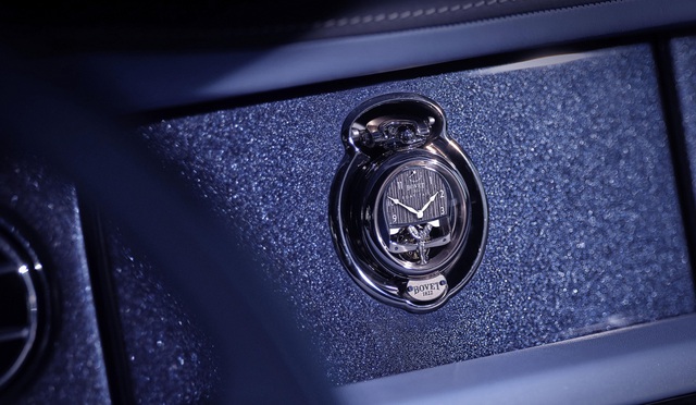 Đẳng cấp chơi của giới siêu giàu: Mua xe đắt nhất thế giới của Rolls-Royce thì phải đeo siêu đồng hồ này - Ảnh 1.