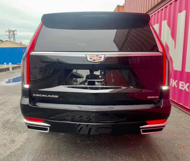 Khủng long Cadillac Escalade 2021 đầu tiên cập bến Việt Nam: Giá khoảng 8 tỷ đồng, động cơ mới siêu tiết kiệm, dành cho đại gia không thích Lexus LX 570 - Ảnh 5.