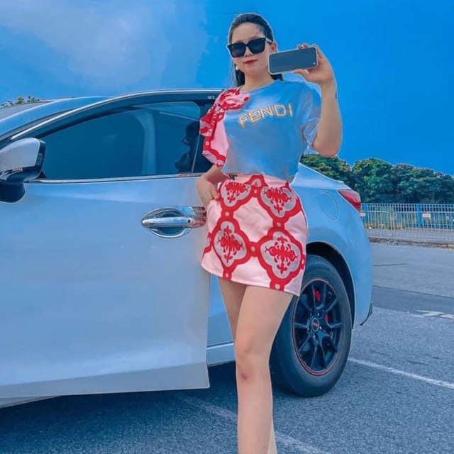Đây là các mẫu xe sang hay được hot boy, hot girl tài chính dùng sống ảo, truyền đạt đạo lý làm giàu - Ảnh 10. Đây là các mẫu xe sang hay được hot boy, hot girl tài chính dùng sống ảo, truyền đạt đạo lý làm giàu - Ảnh 10.